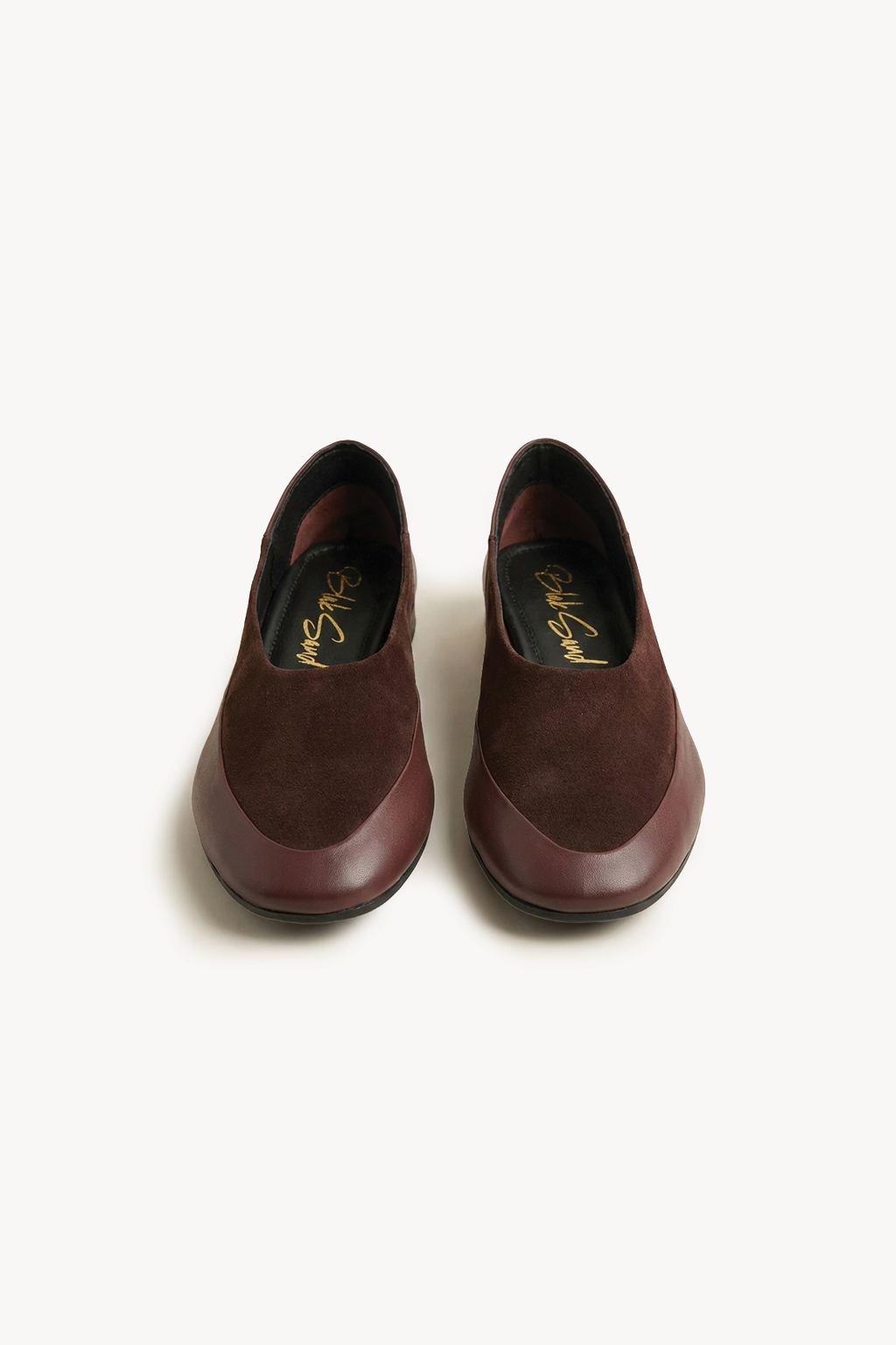 Wyntere Loafer, Burgundy — 04 three-quarter