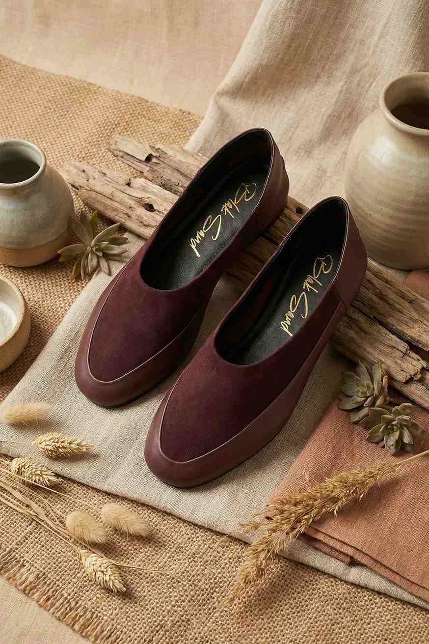 Wyntere Loafer, Burgundy — 08 styled