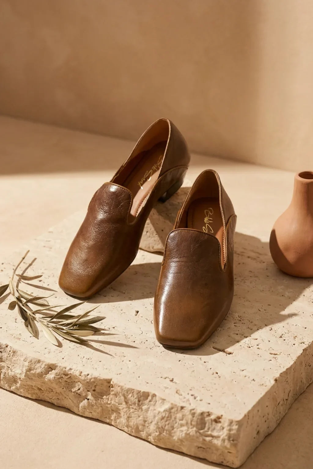 Vento Moderno Loafer, Tan — 08 styled